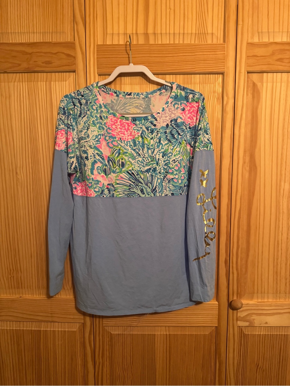 Lilly Pulitzer Finn top in the Sink or Swim print. Sz Medium, long sleeve - Picture 3 of 8